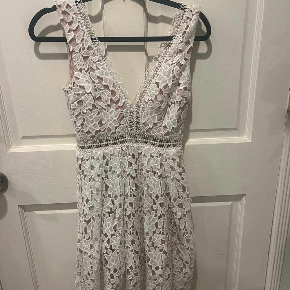 Bloomingdale’s AQUA Embroidered White and Tan Dress